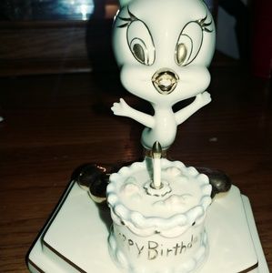 Lenox birthday tweety